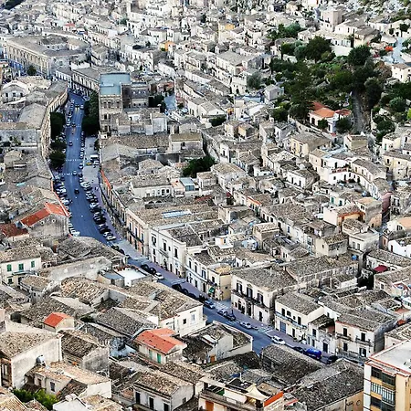 3 Bedroom Awesome In Marina di Modica