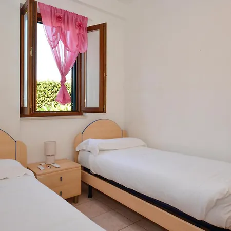 3 Bedroom Awesome In Marina di Modica
